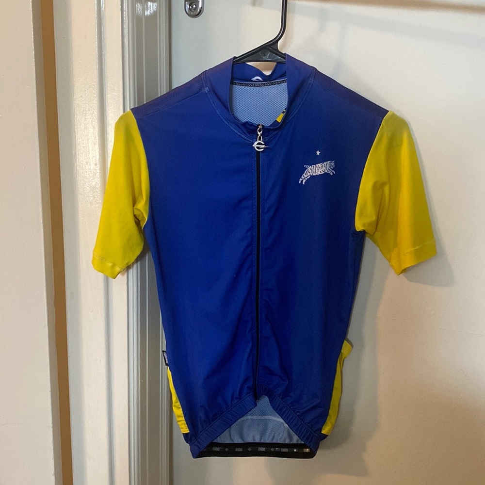 Team dream cycling Jersey women’s xs